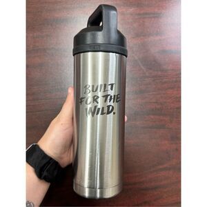 Yeti 18 oz Stainless Rambler Water Bottle with Chug Cap